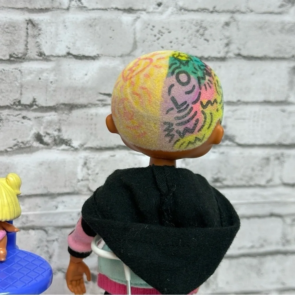 L.O.L. Surprise! LOL Surprise OMG Dolls COOL LEV SKATEPARK QT LIL SCRIBBLES